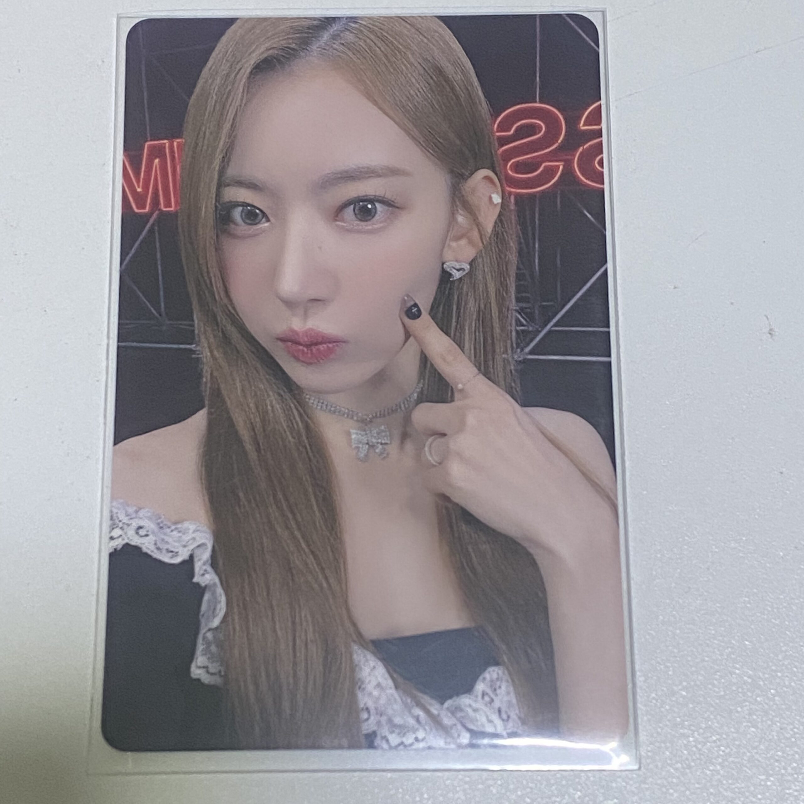 le-sserafim-sakura-fearless-japan-trading-card-3
