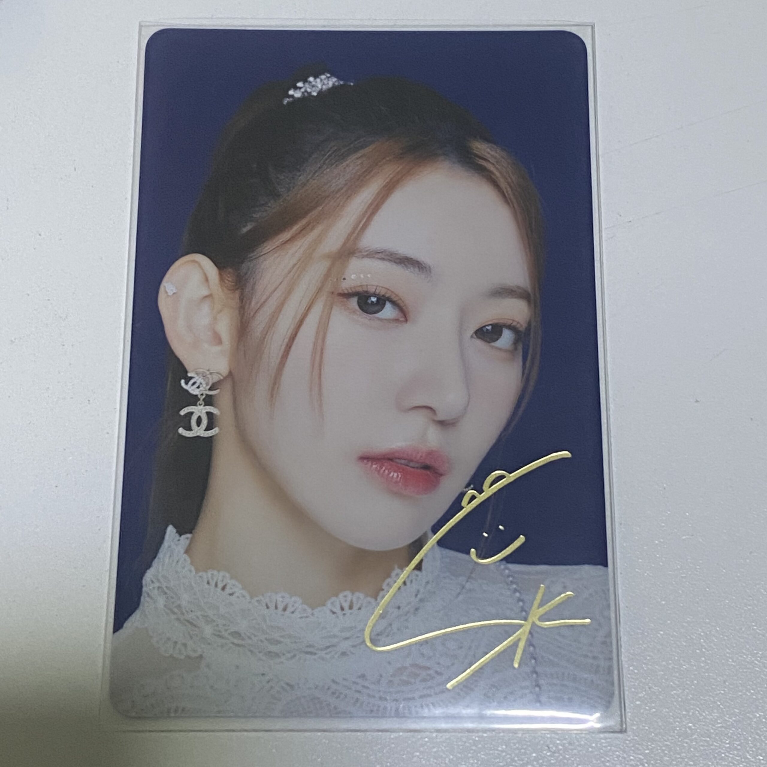 le-sserafim-sakura-fearless-japan-trading-card-1